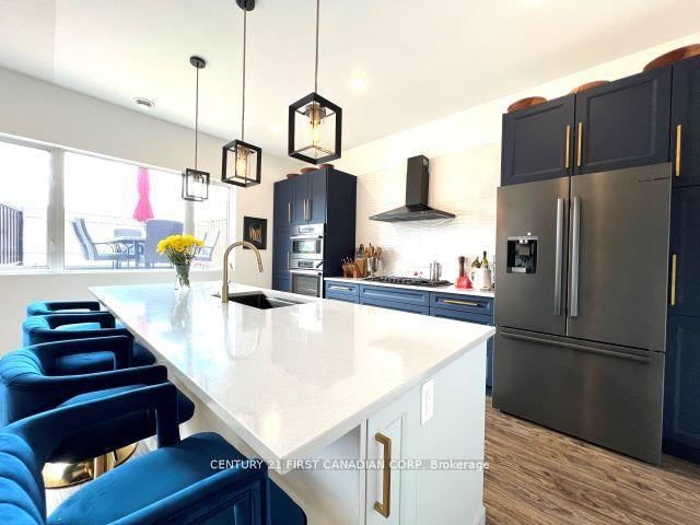 UPPER - 218 Joseph Street