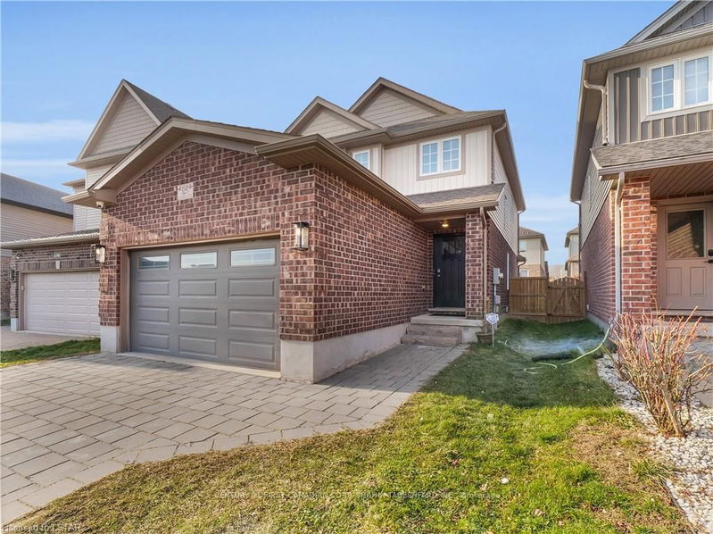 home for lease on 3297 Casson Way