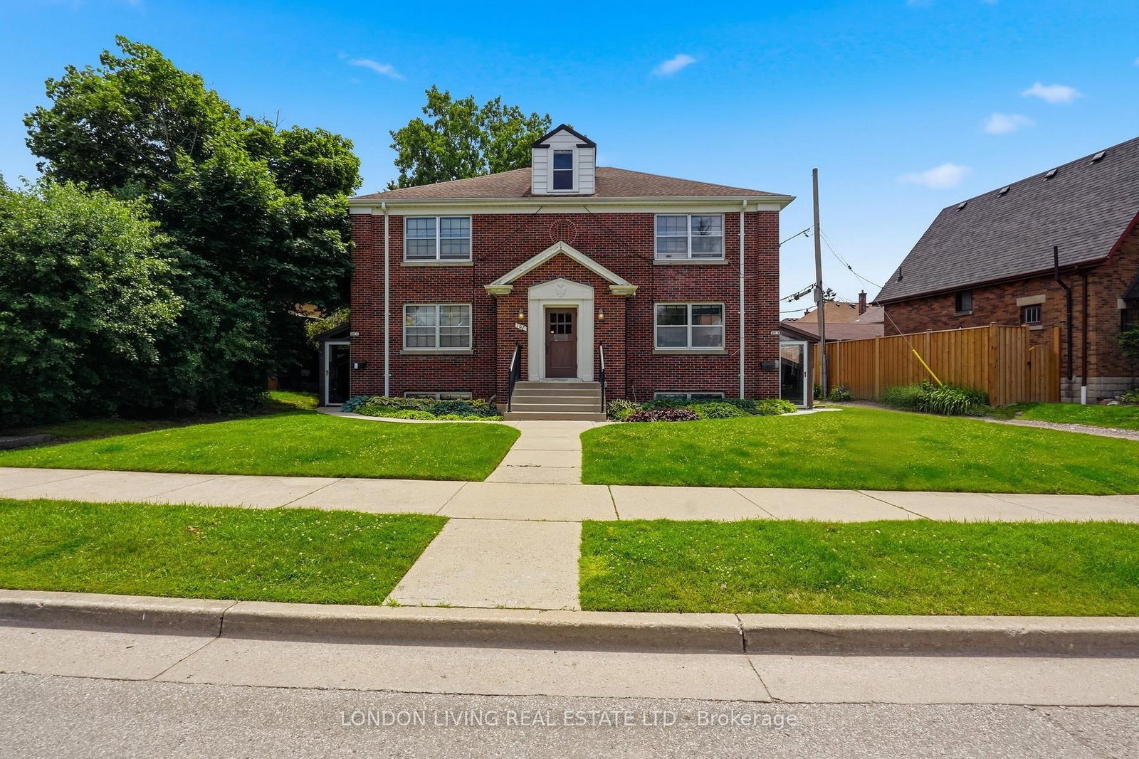 107 Windsor Crescent, London South