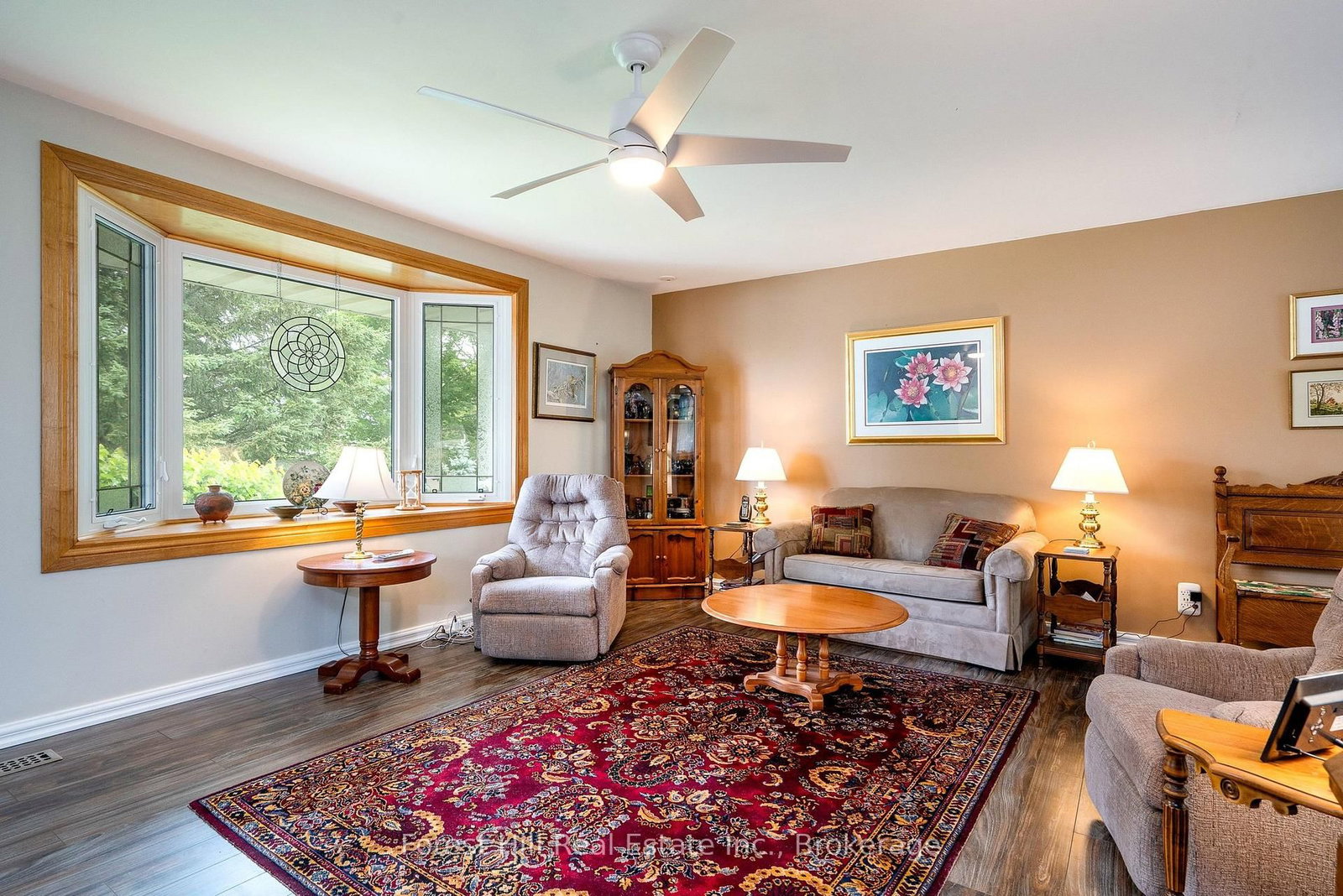 Listing Image 7