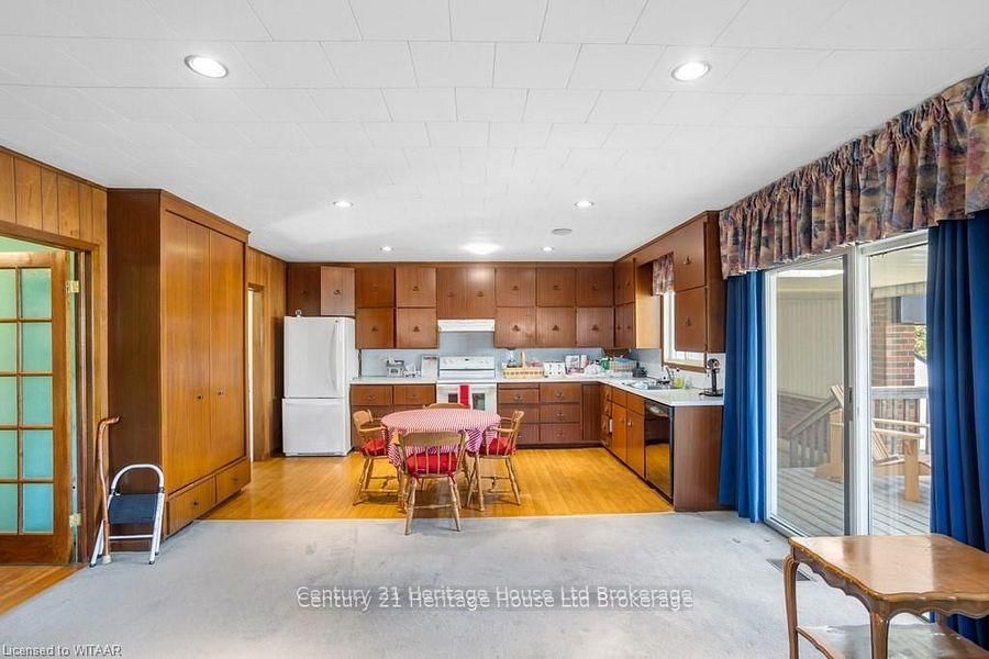 Listing Image 7