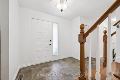 19 Adams Avenue — photo 5