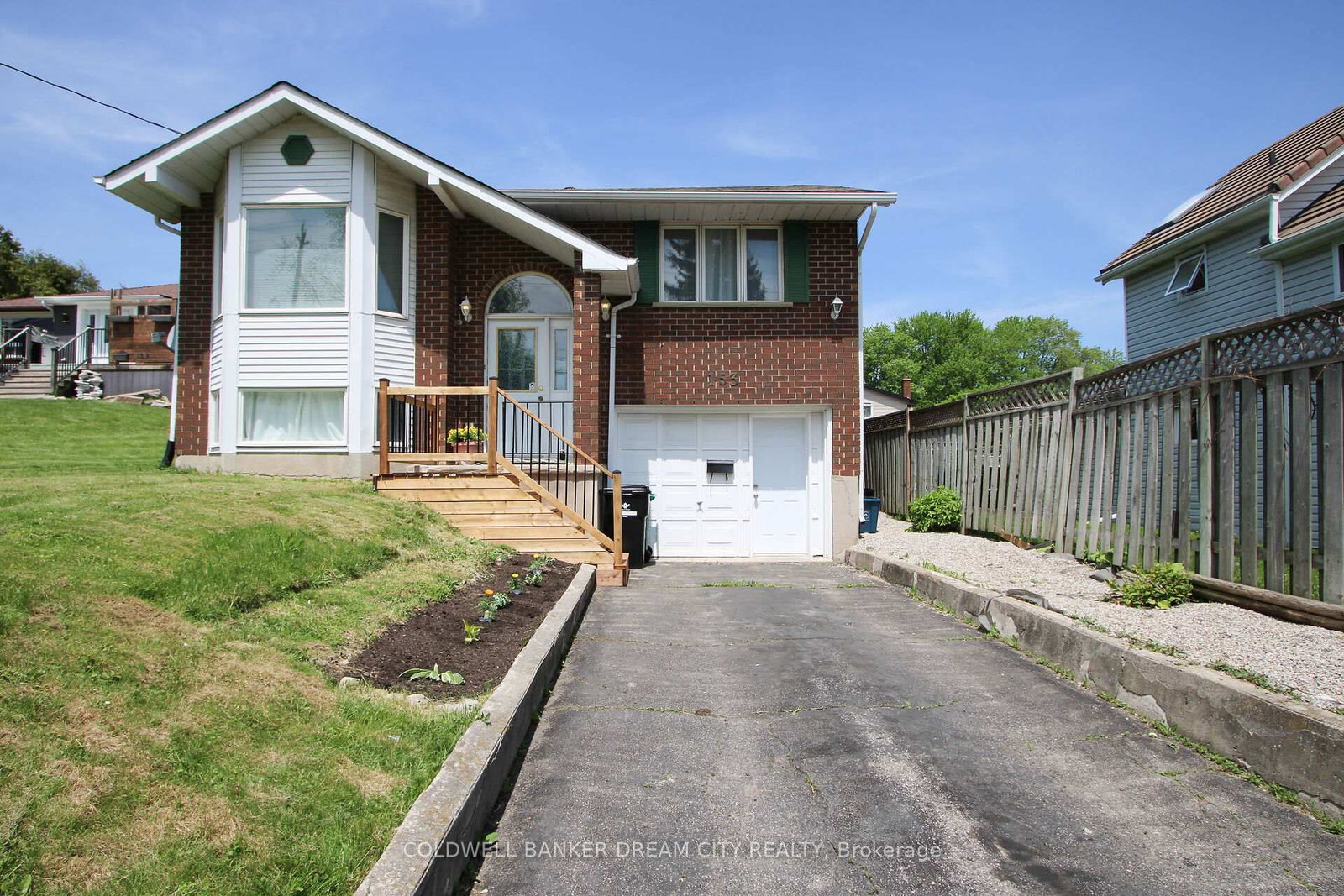 153 FISHER MILLS Road • Cambridge, ON photo 2