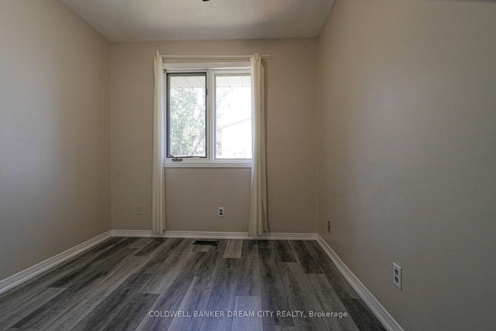 153 FISHER MILLS Road • Cambridge, ON photo 22