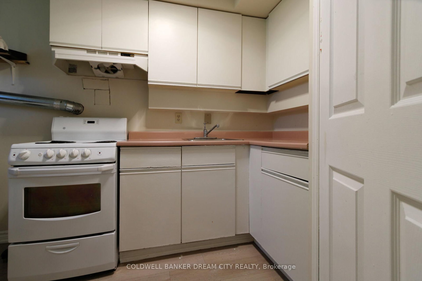 153 FISHER MILLS Road • Cambridge, ON photo 32