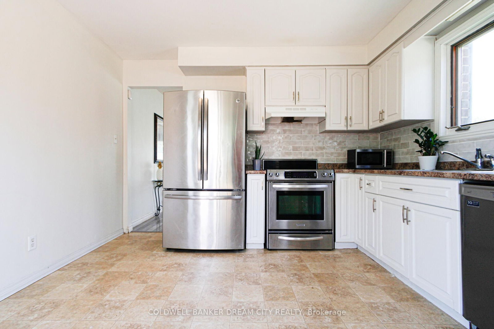 153 FISHER MILLS Road • Cambridge, ON photo 6