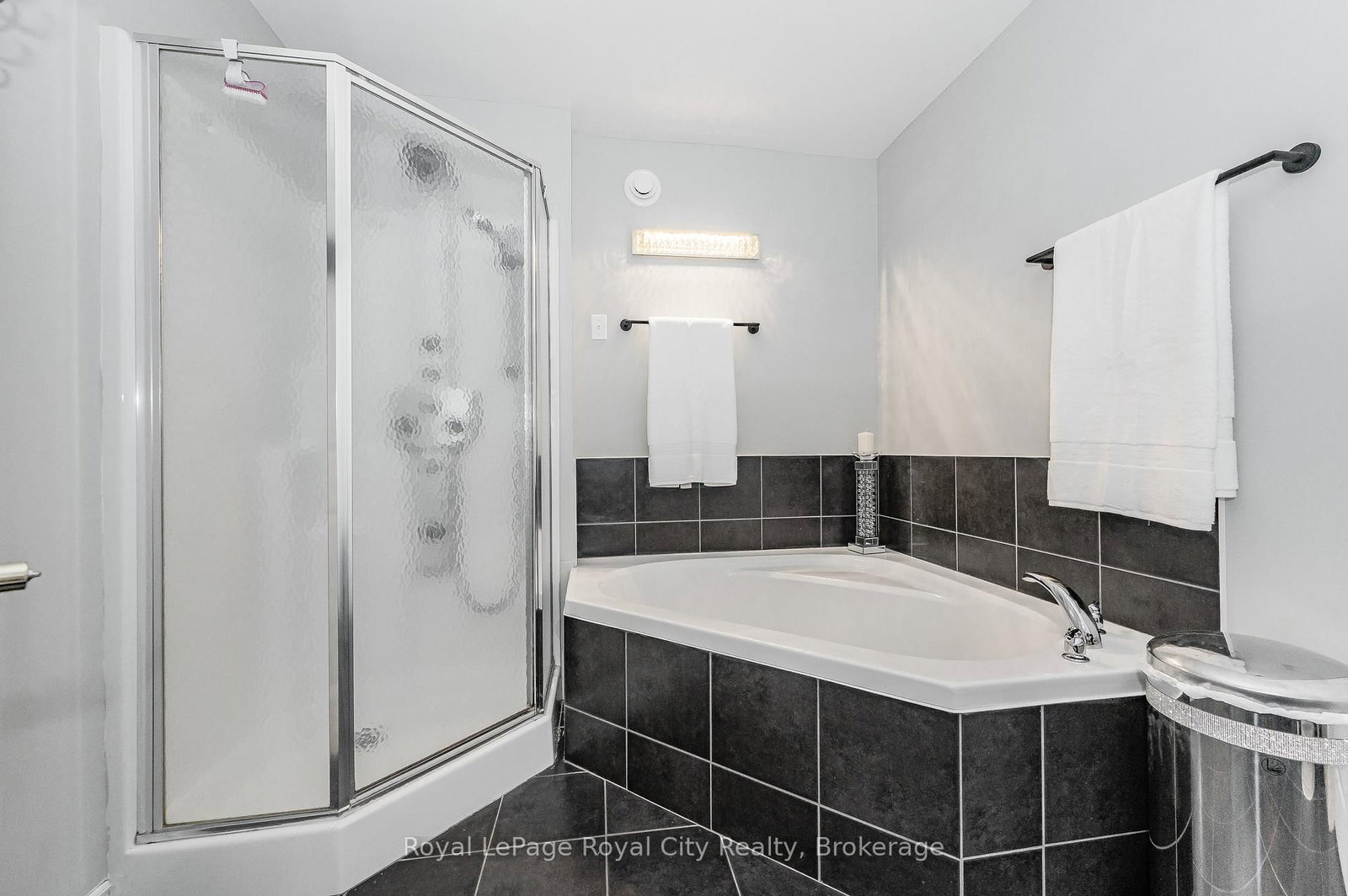 308 N Watson Parkway • #102 • Guelph, ON photo 16