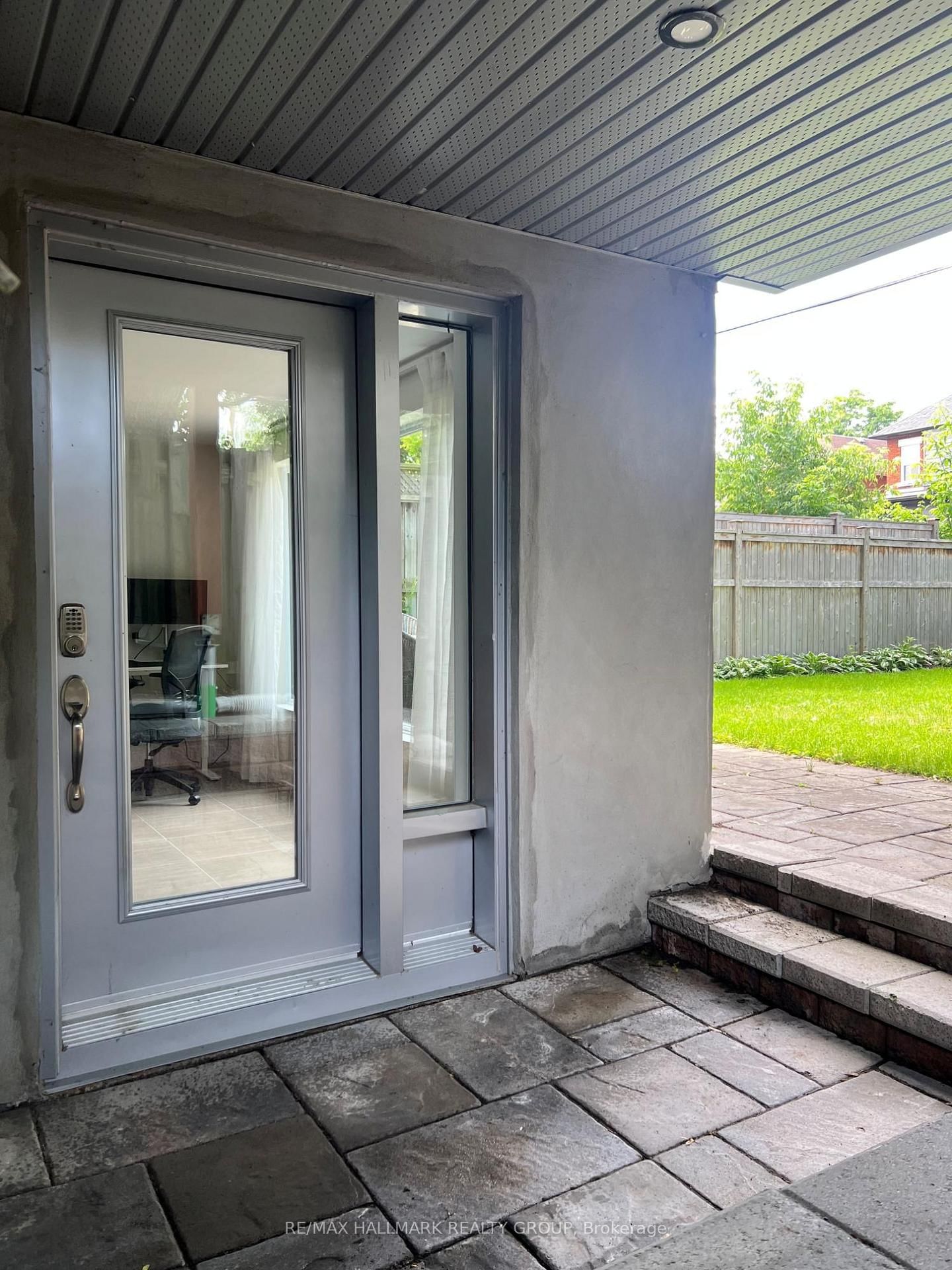 92 Grange Avenue • Ottawa, ON photo 33