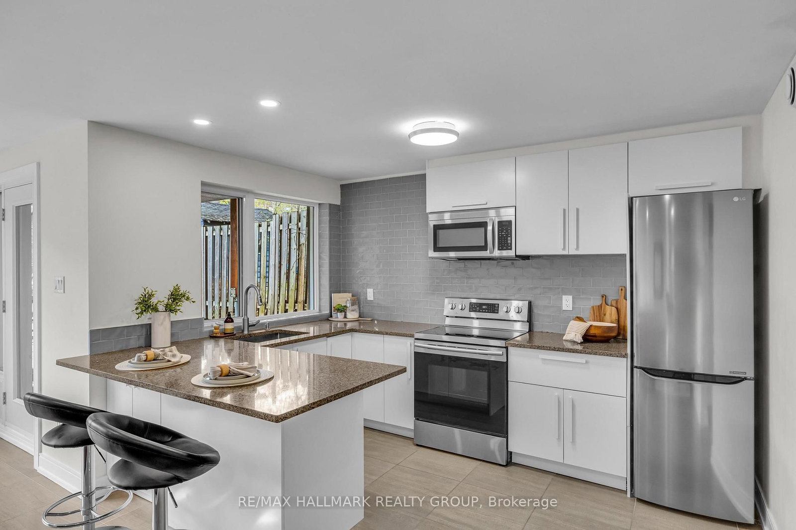 92 Grange Avenue • Ottawa, ON photo 36