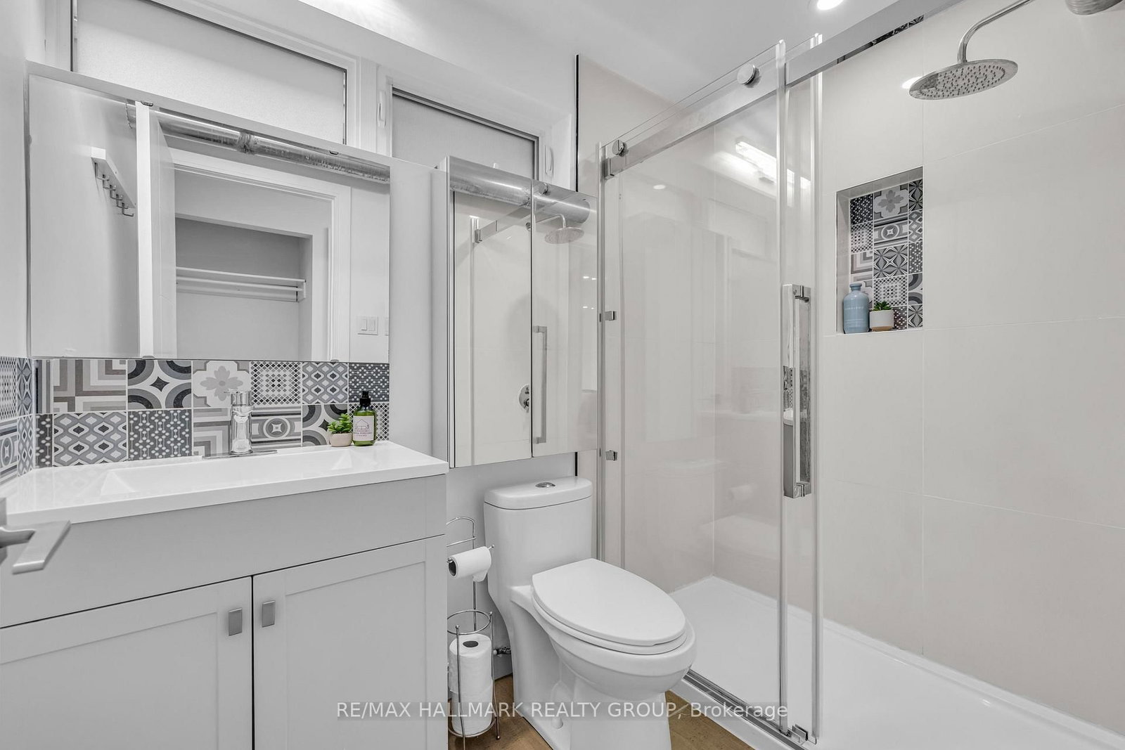92 Grange Avenue • Ottawa, ON photo 39