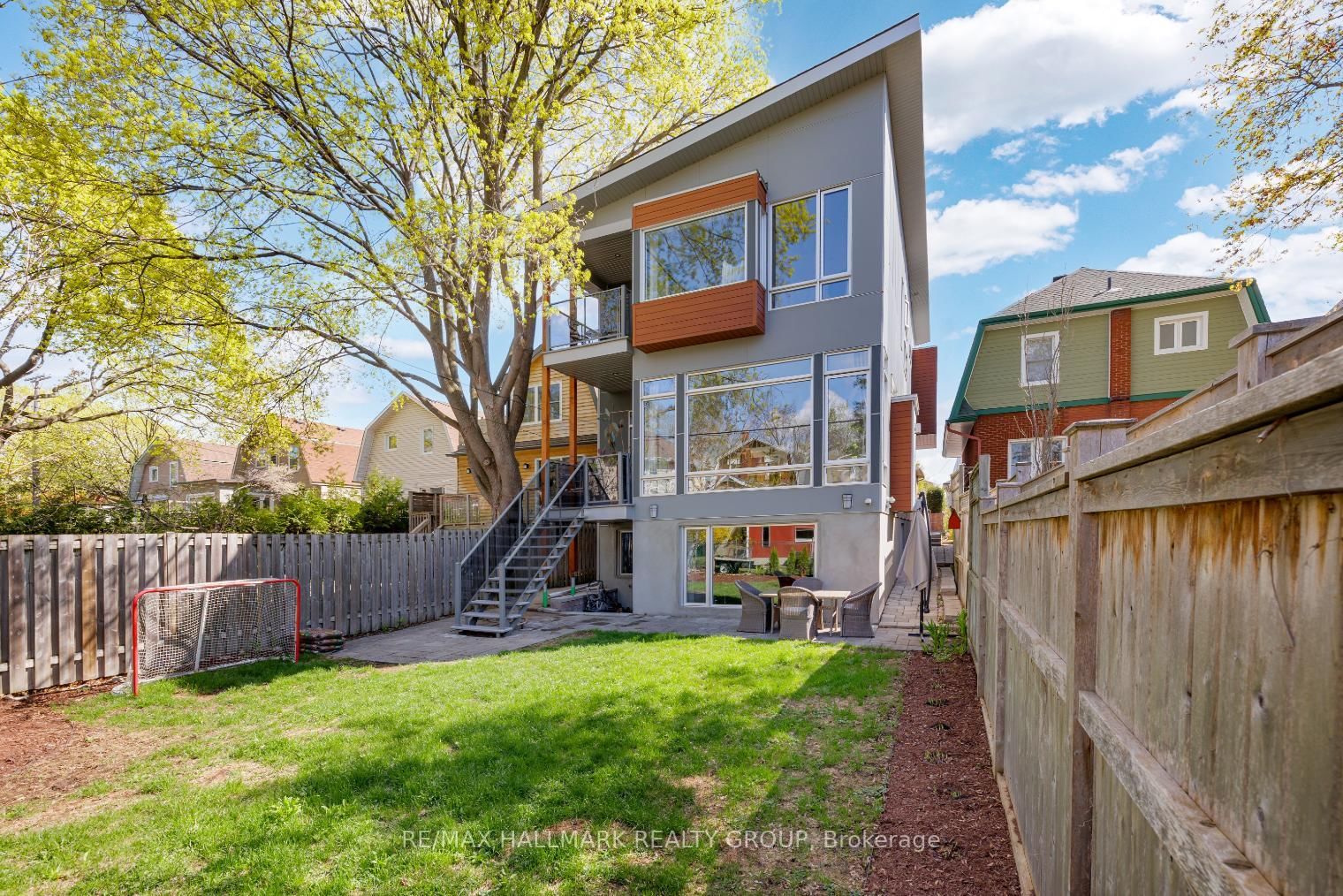 92 Grange Avenue • Ottawa, ON photo 41
