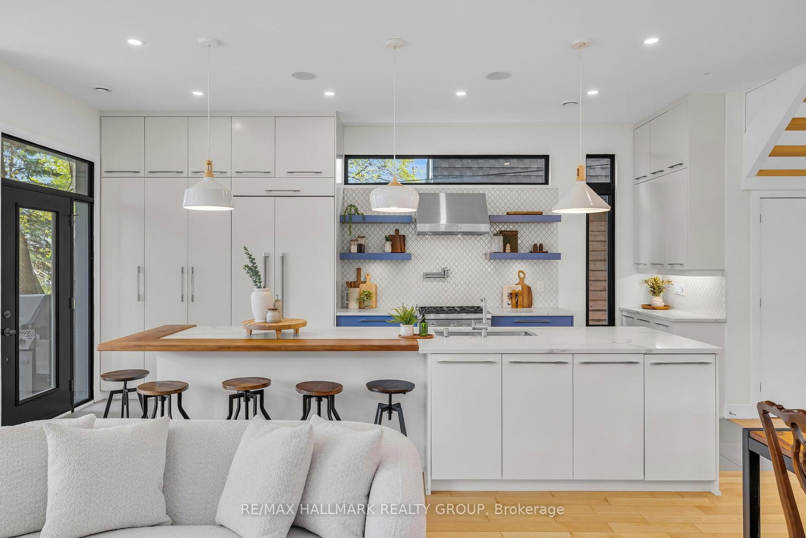 92 Grange Avenue • Ottawa, ON photo 9
