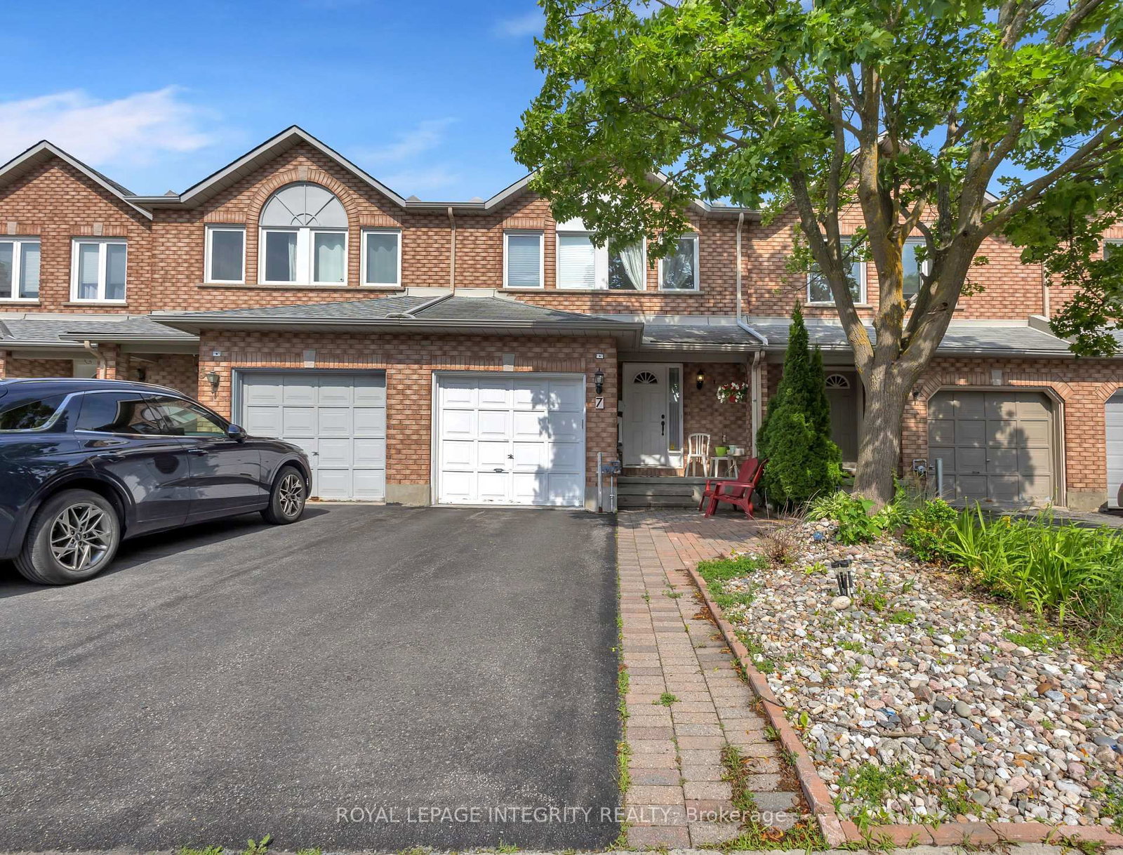 7 Westpointe Crescent • Ottawa, ON photo 1