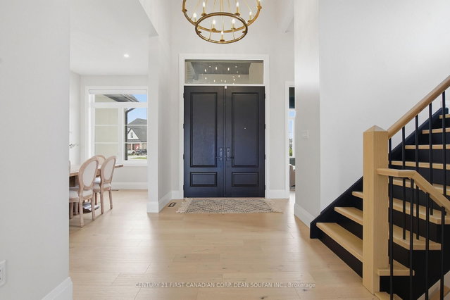 7525 Silver Creek Crescent