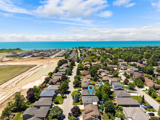 46 Lee Crescent