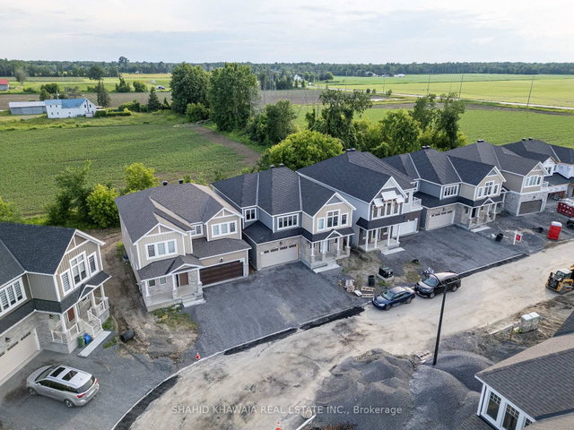 93 Hackamore Crescent
