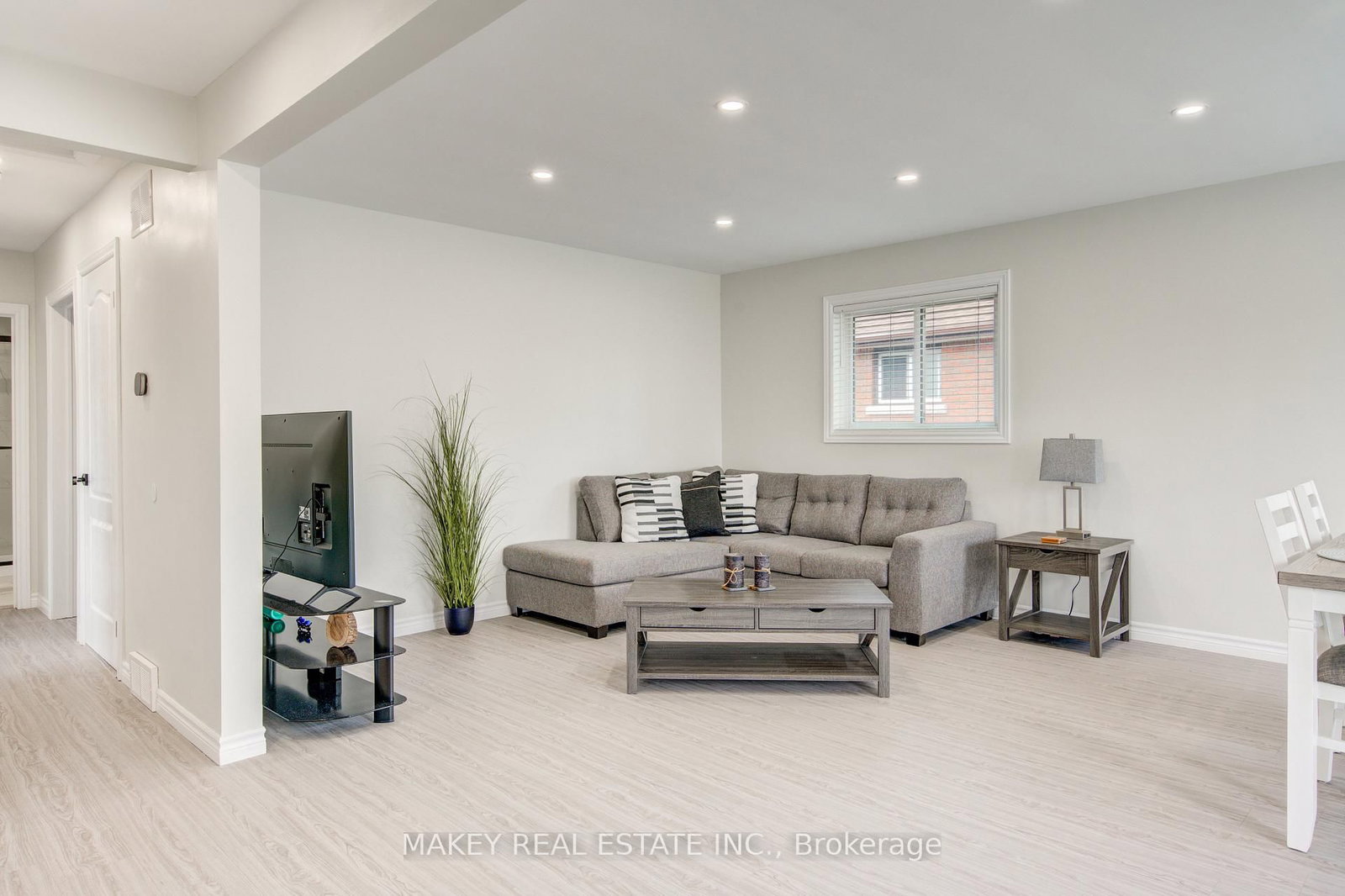 69 Clarke Street N • Woodstock, ON photo 11