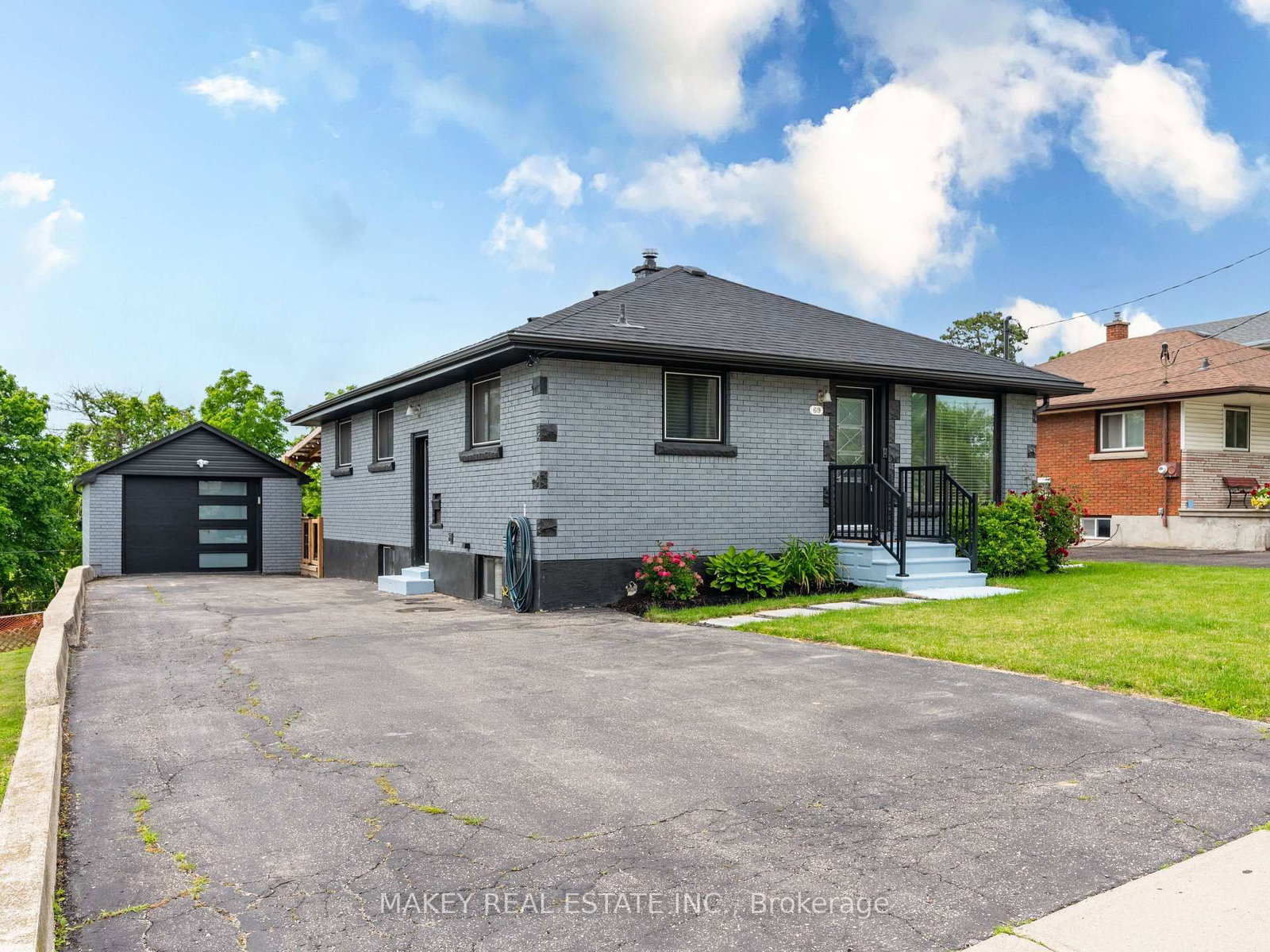 69 Clarke Street N • Woodstock, ON photo 3