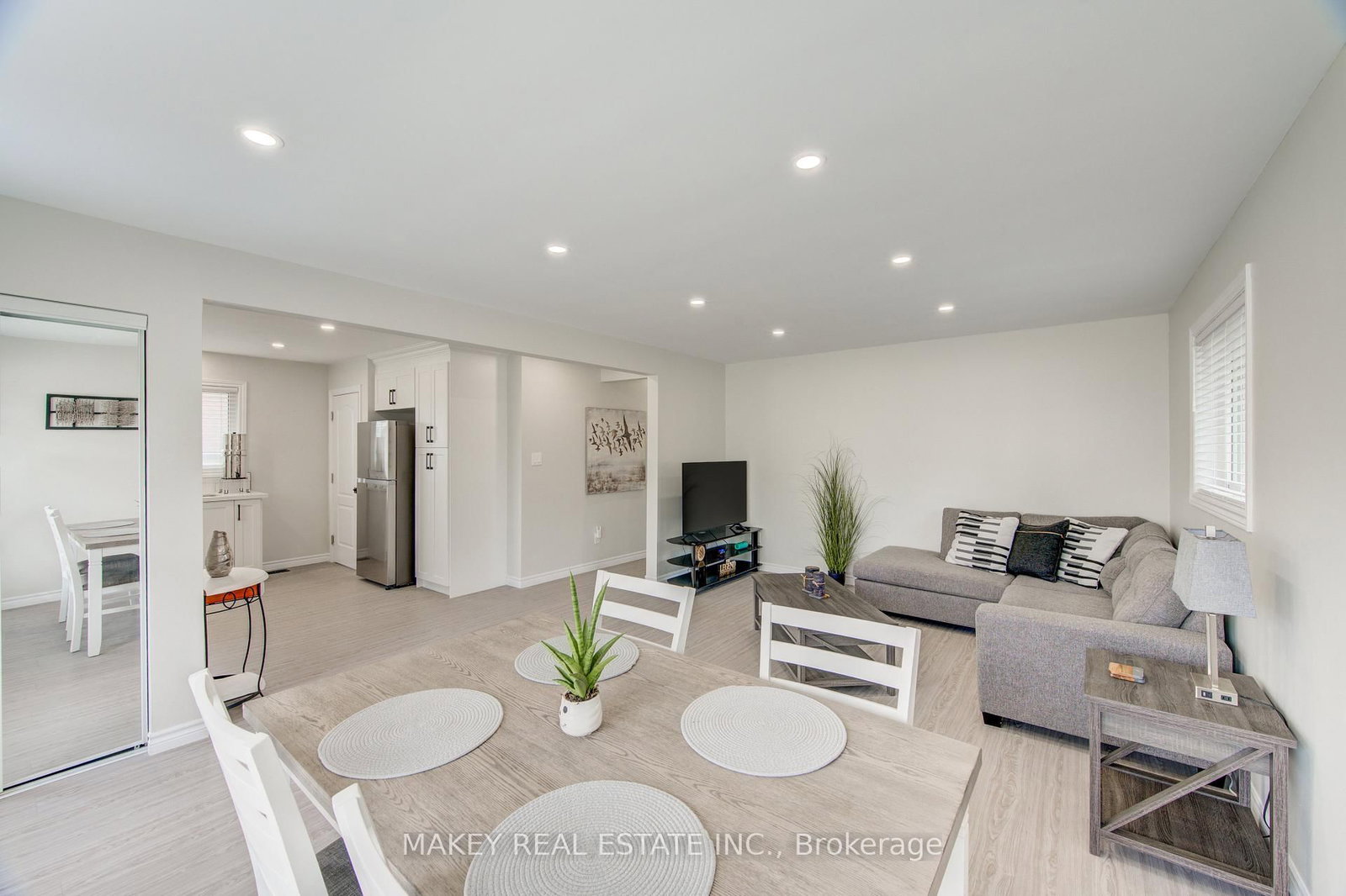 69 Clarke Street N • Woodstock, ON photo 8