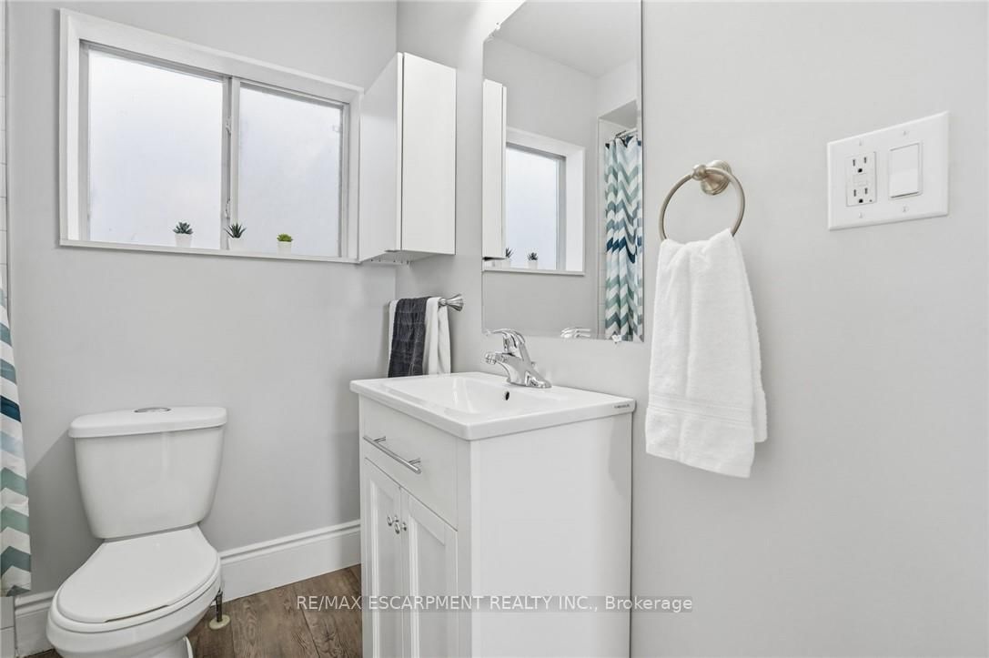 390 W Hunter Street • Hamilton, ON photo 19