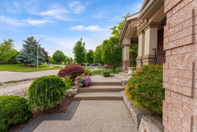 60 Chandos Drive