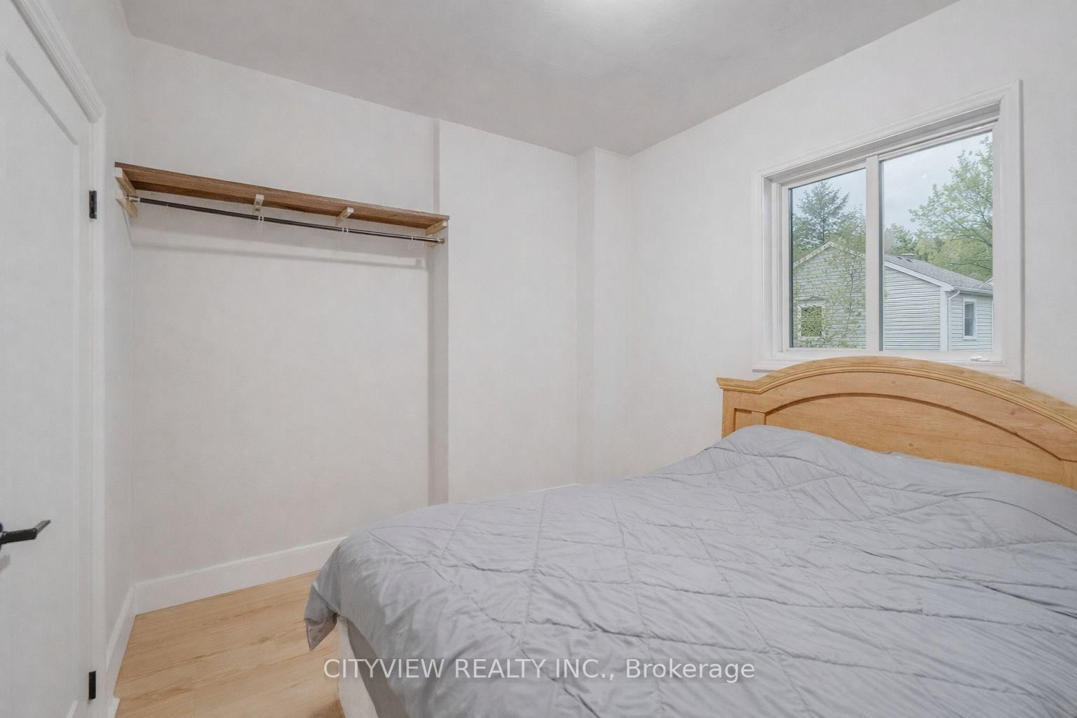 382 Beach Road • Hamilton, ON photo 17