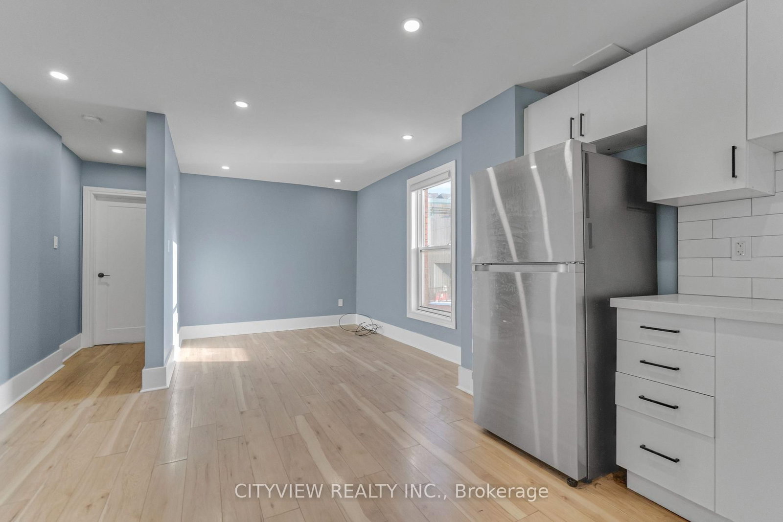 382 Beach Road • Hamilton, ON photo 26