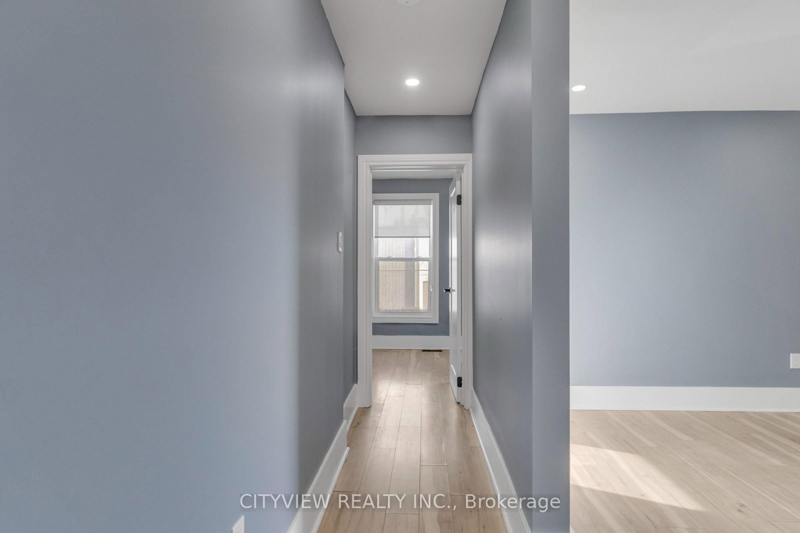 382 Beach Road • Hamilton, ON photo 31