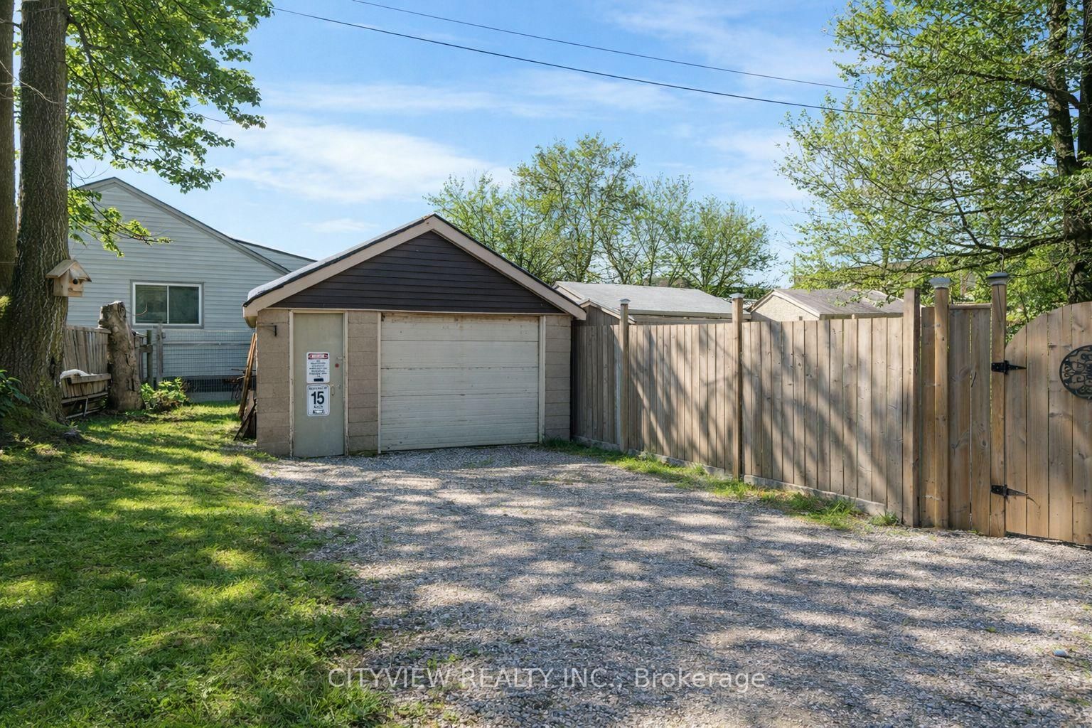 382 Beach Road • Hamilton, ON photo 38