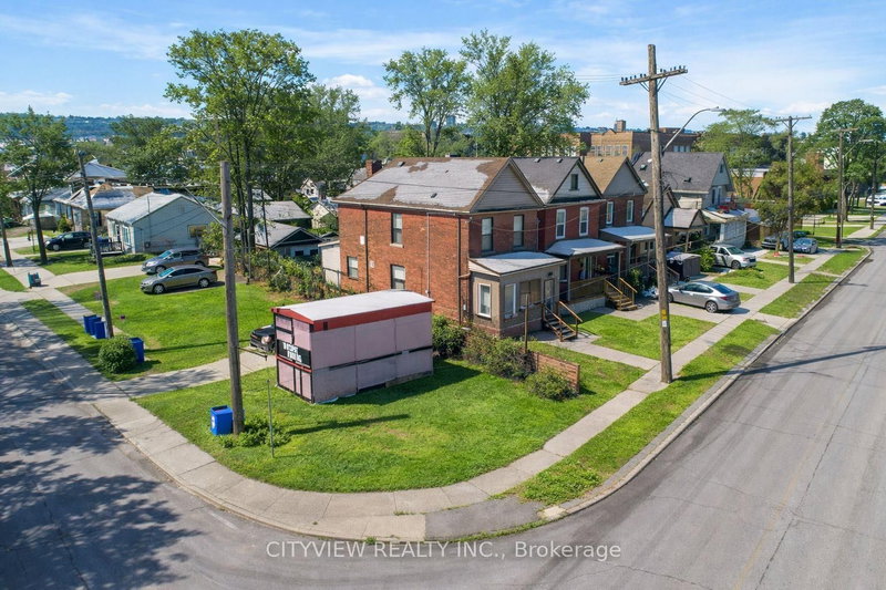 382 Beach Rd photo 4