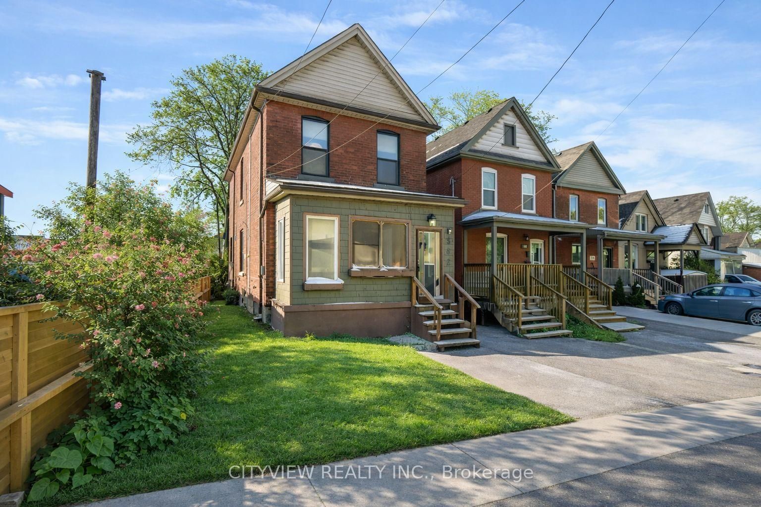 382 Beach Road • Hamilton, ON photo 6