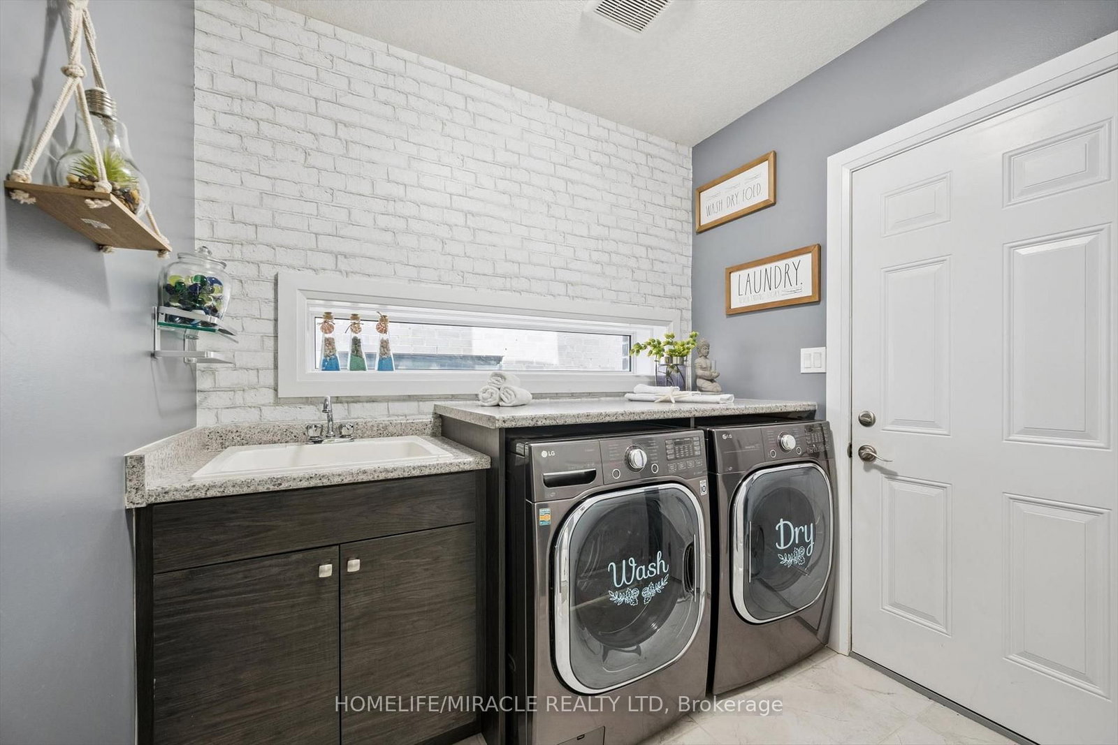 736 Wood Lily Street • Waterloo, ON photo 16