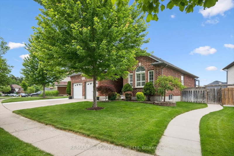 542 Rush Meadow Crescent