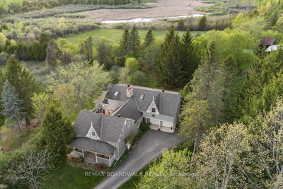 2464 Scrivens Drive — photo 2