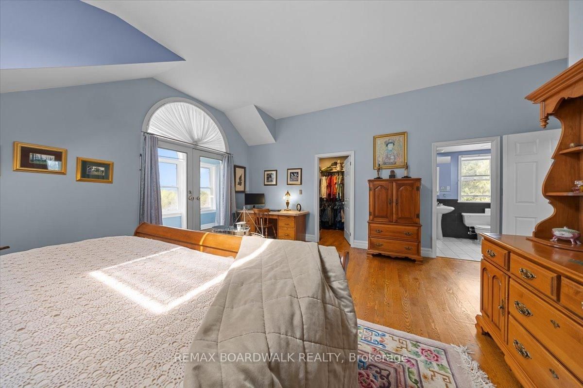 2464 Scrivens Drive • Metcalfe, ON photo 30