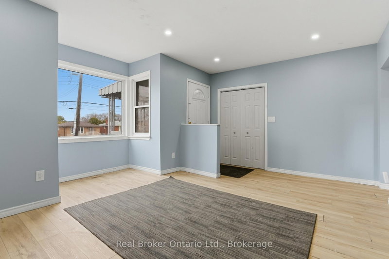 880 Lawrence Hamilton,ON L8K 2A3 — Photo 11