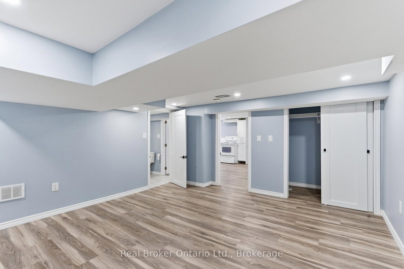880 Lawrence Hamilton,ON L8K 2A3 — Photo 39