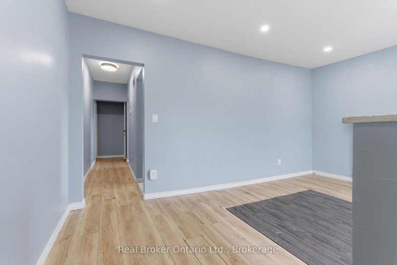 880 Lawrence Hamilton,ON L8K 2A3 — Photo 5