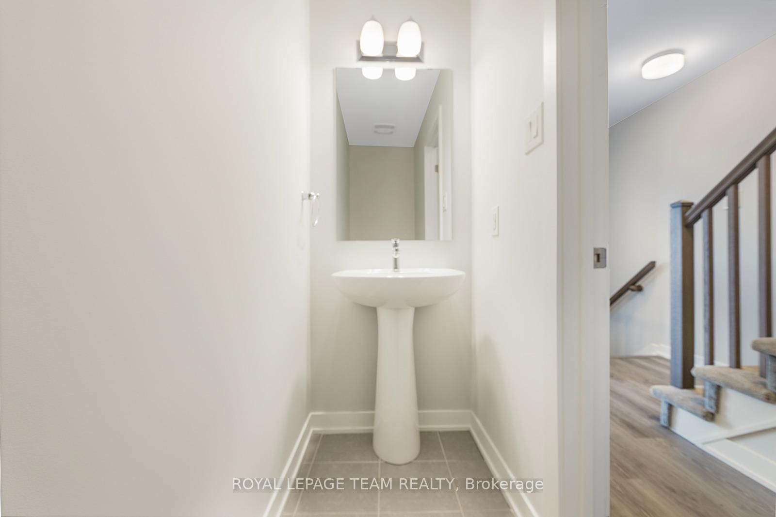 320 Parnian Private