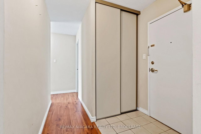502 - 7 GALE Crescent