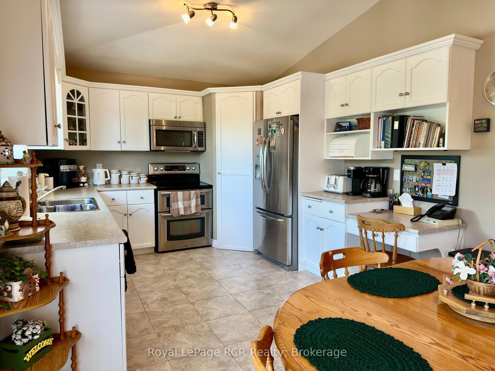 238 4th Street Crescent • Hanover, ON photo 21