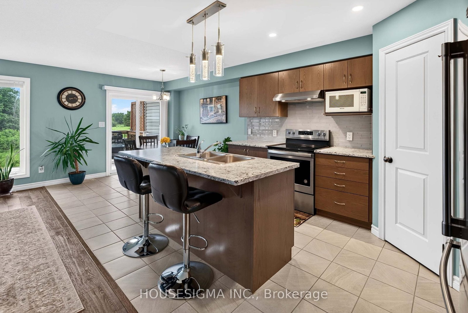 390 Buckthorn Drive • Kingston, ON photo 4