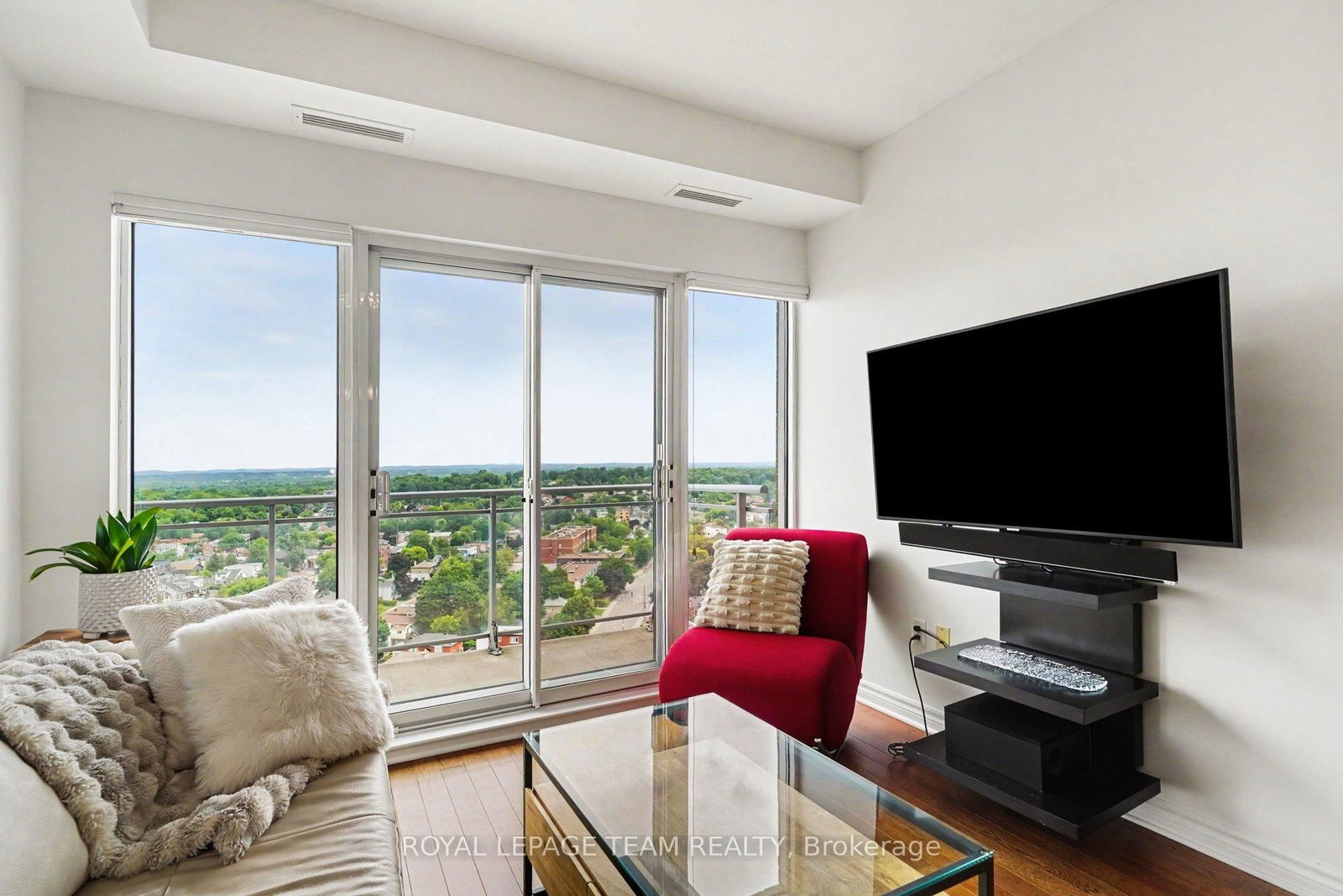 70 Landry Street • #1806 • Ottawa, ON photo 9