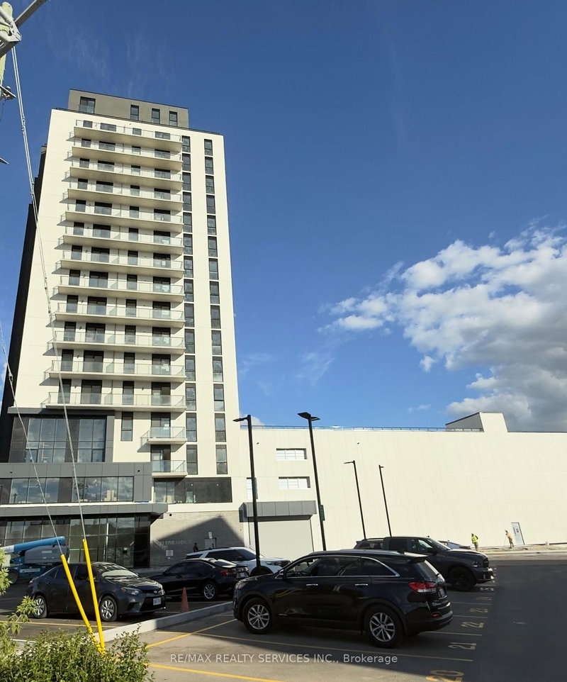 home for lease on 1403-33 Erie Avenue
