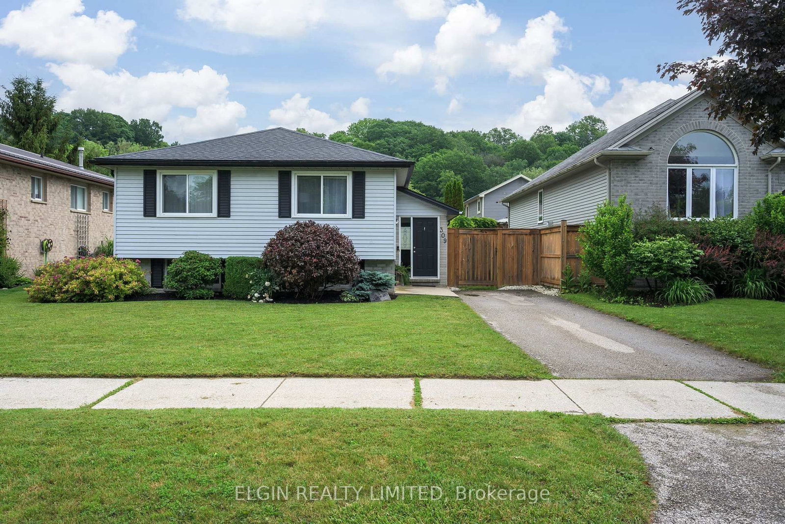 309 Frances Street • Central Elgin, ON photo 1