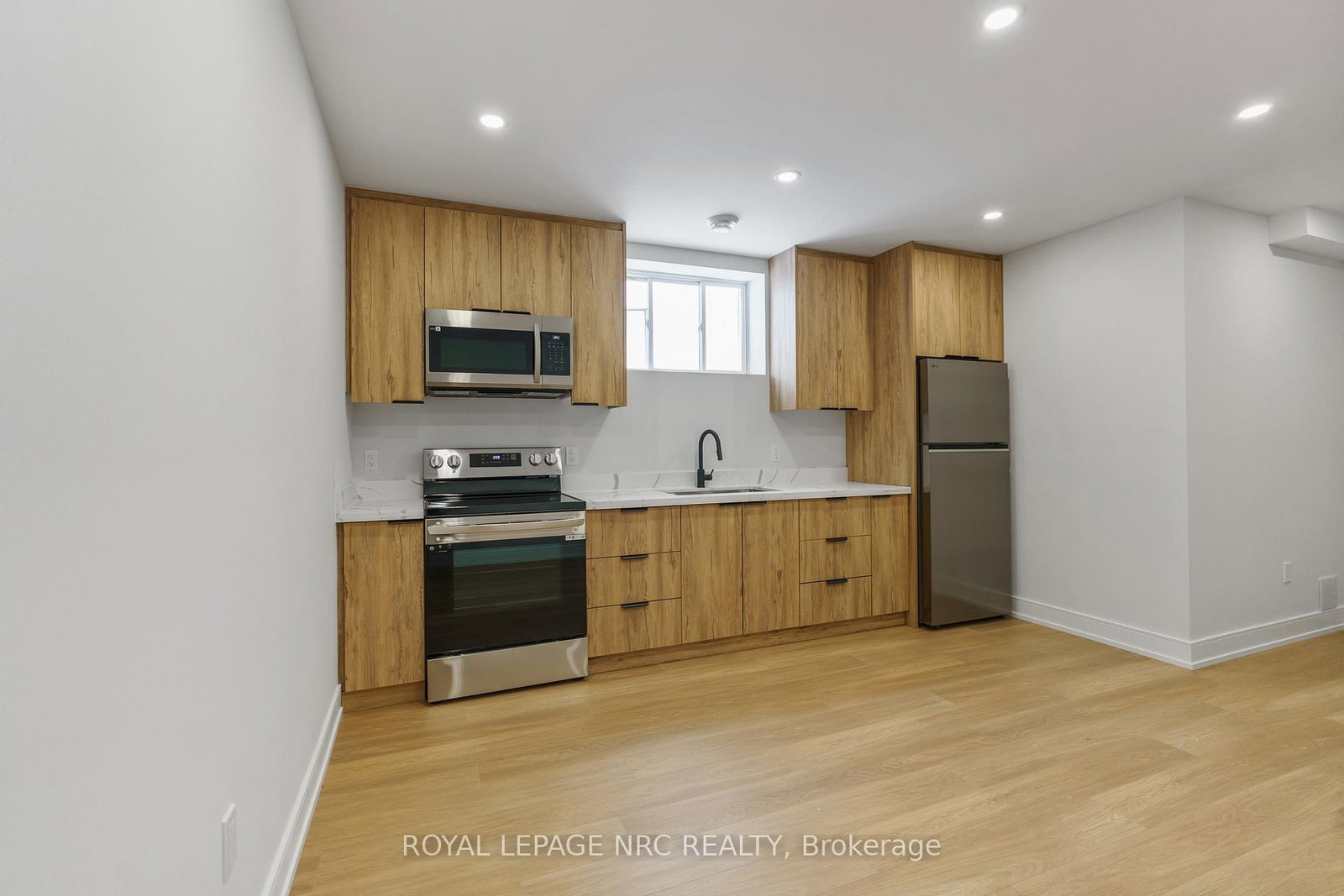 7386 Splendour Drive • Niagara Falls, ON photo 25