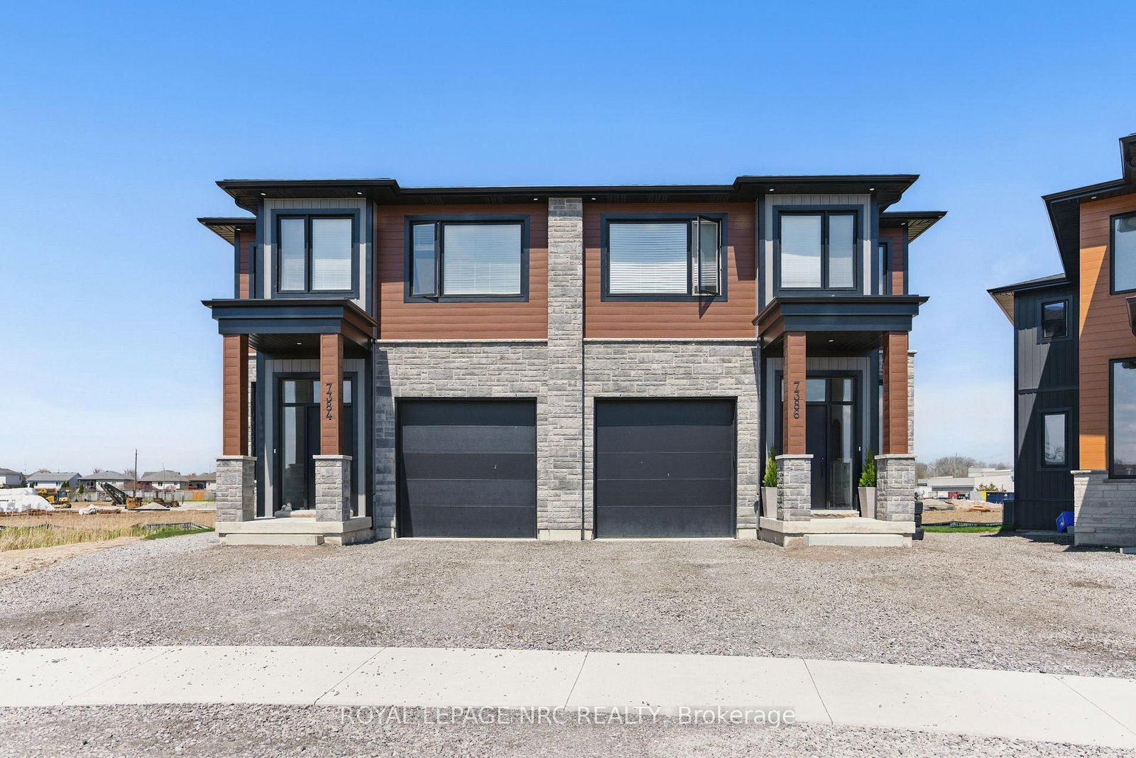 7386 Splendour Drive • Niagara Falls, ON photo 3
