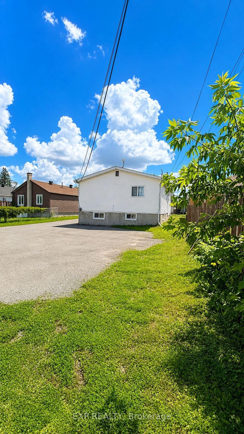 466-468 Catherine Street • Hawkesbury, ON photo 6