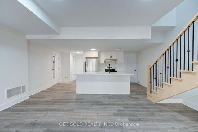 4 - 6701 Thorold Stone Road