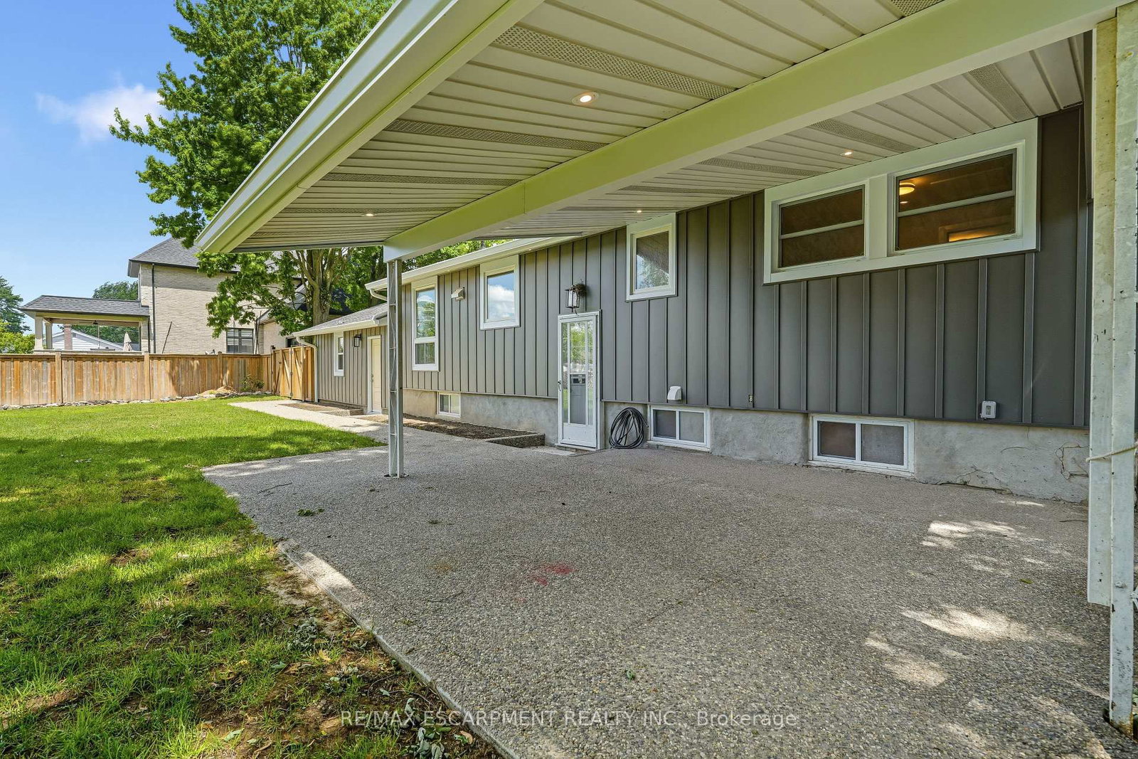 99 Byron Avenue • Hamilton, ON photo 33